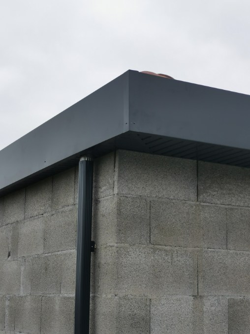 Caniveau zinc, chantier à Vienne